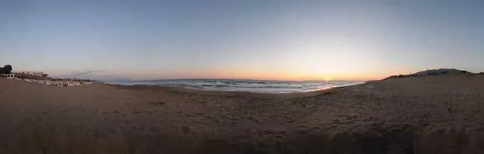 アパートホテル Banana Place ザハロ